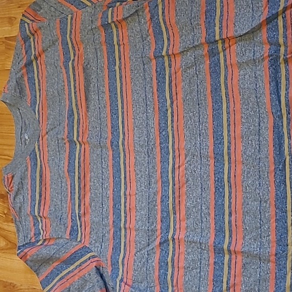 Faded glory tee - Picture 2 of 3